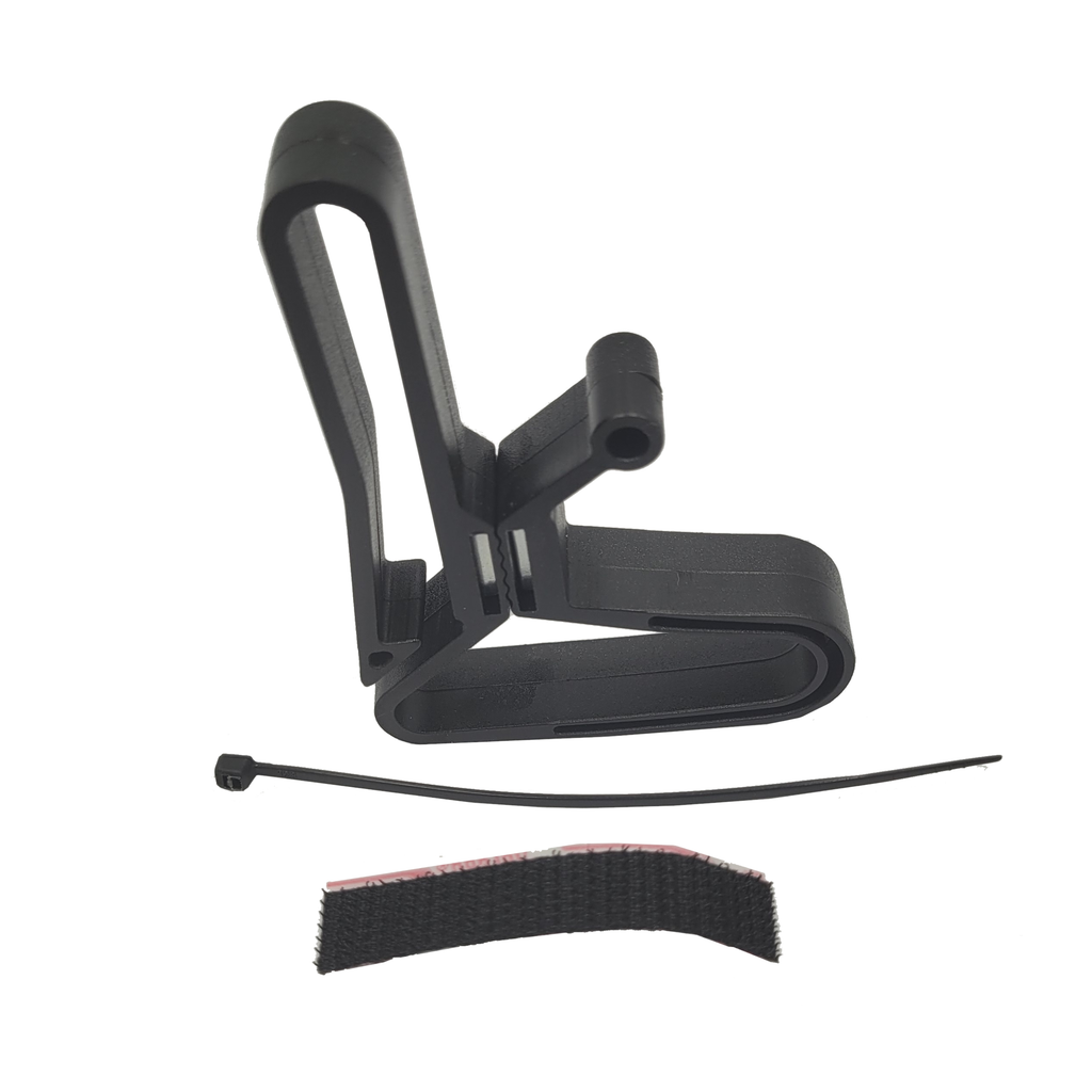 Magnetic earmuff belt hanger